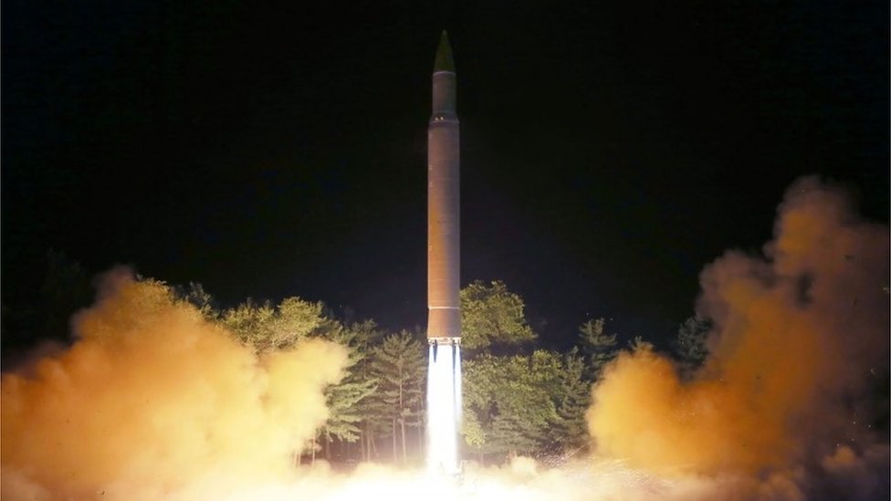Nuclear weapons make no sense